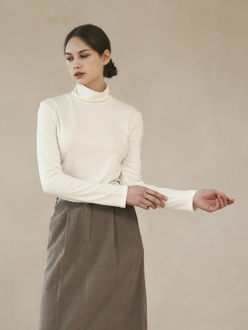 Soft Pearl Turtle Neck Knit Top _ Ivory